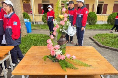 TRƯỜNG THCS NINH CƯỜNG TỔ CHỨC CUỘC THI CẮM HOA NGHỆ THUẬT CHÀO MỪNG NGÀY NHÀ GIÁO VIỆT NAM 20/11